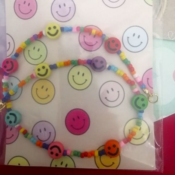 Rainbow smile face necklace with beads - Picture 5 of 5